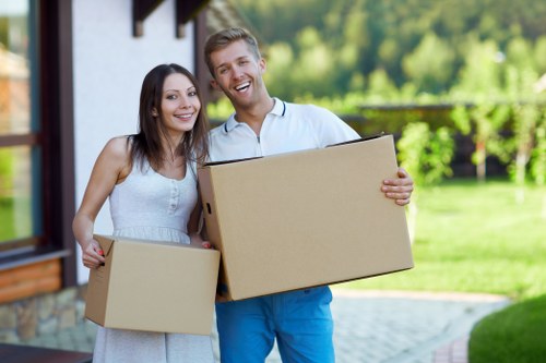 Local moving van service for flat and furniture transport in Bermondsey