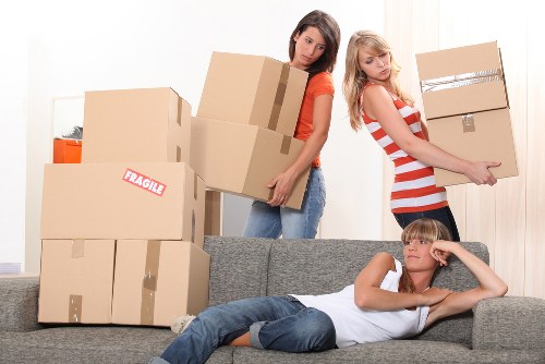 Local Bermondsey movers supporting a smooth final move