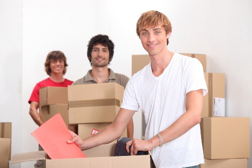 Residential furniture removals support for Bermondsey homes
